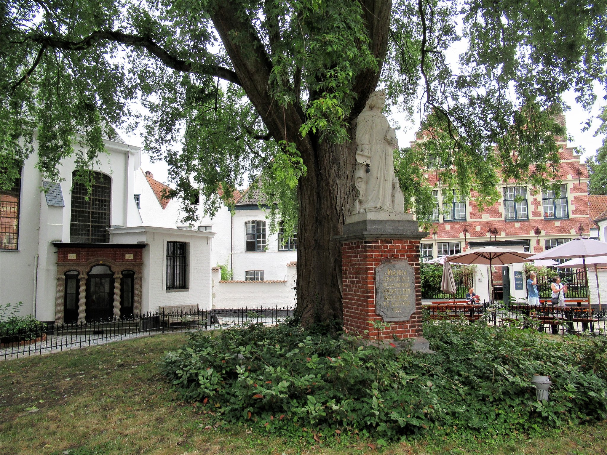 Straffe madammen in Kortrijk